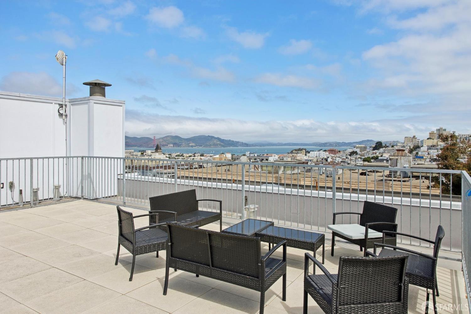 1624 Larkin Street # 7