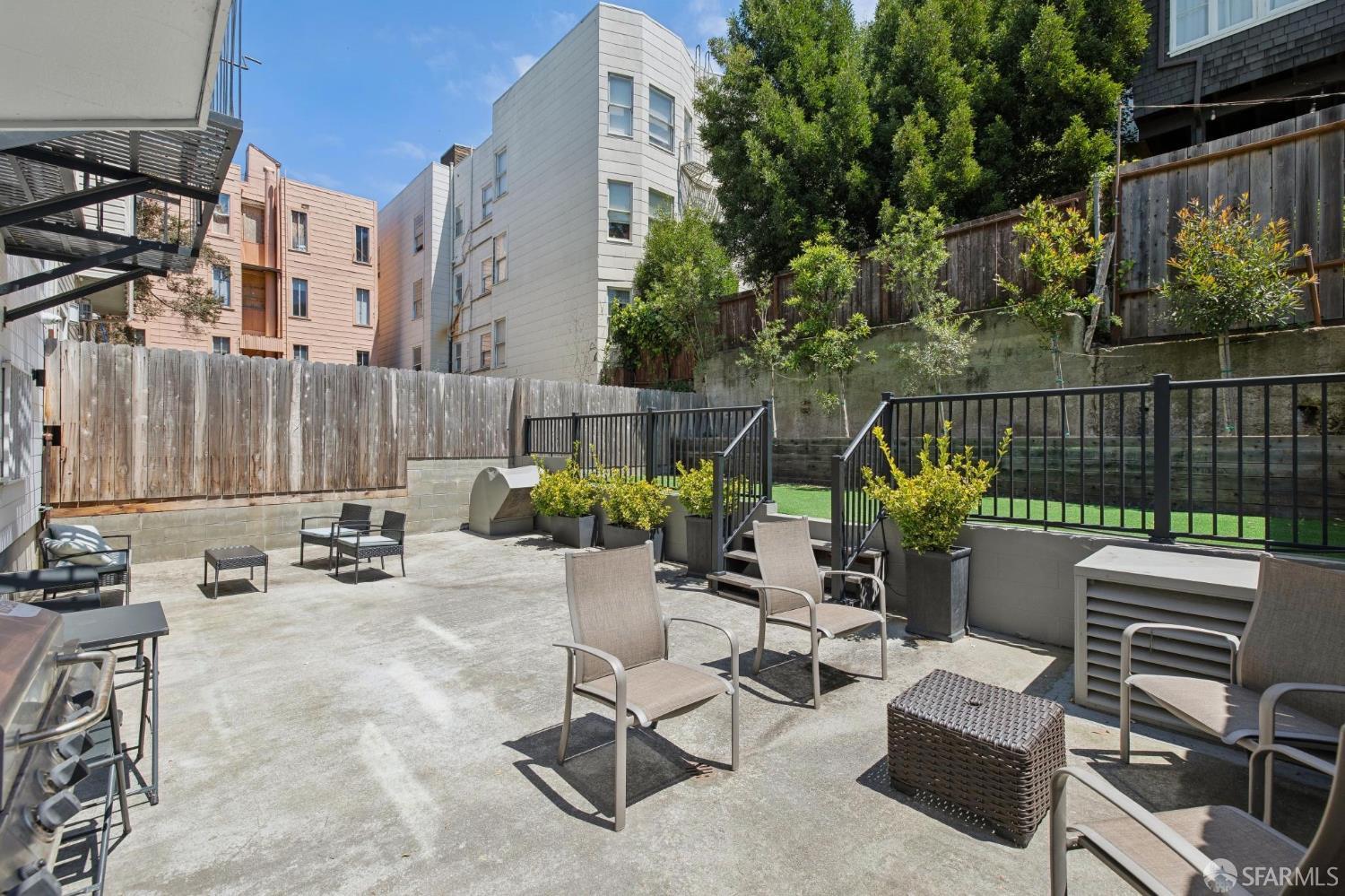 1624 Larkin Street # 7