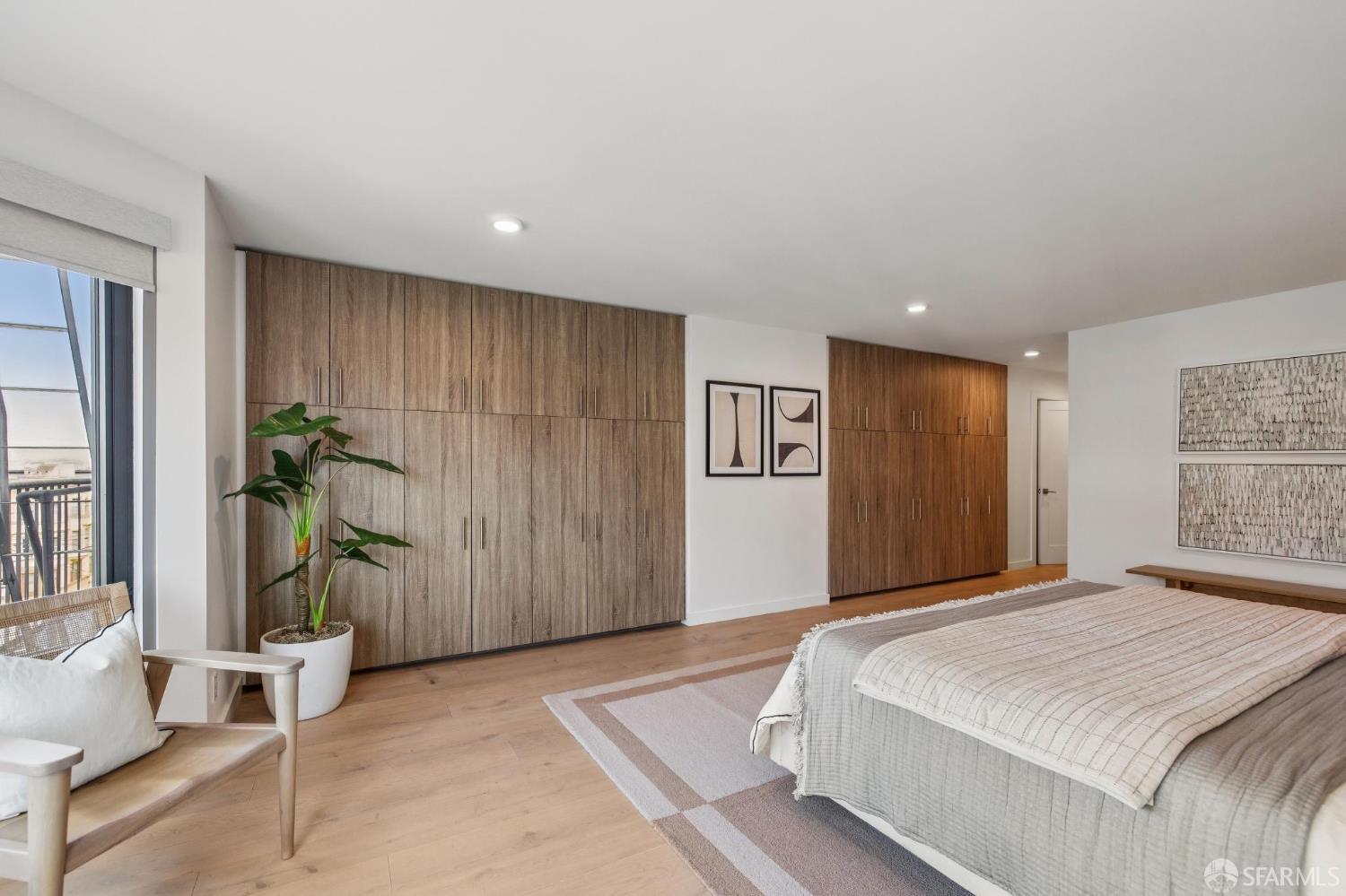 1624 Larkin Street # 7