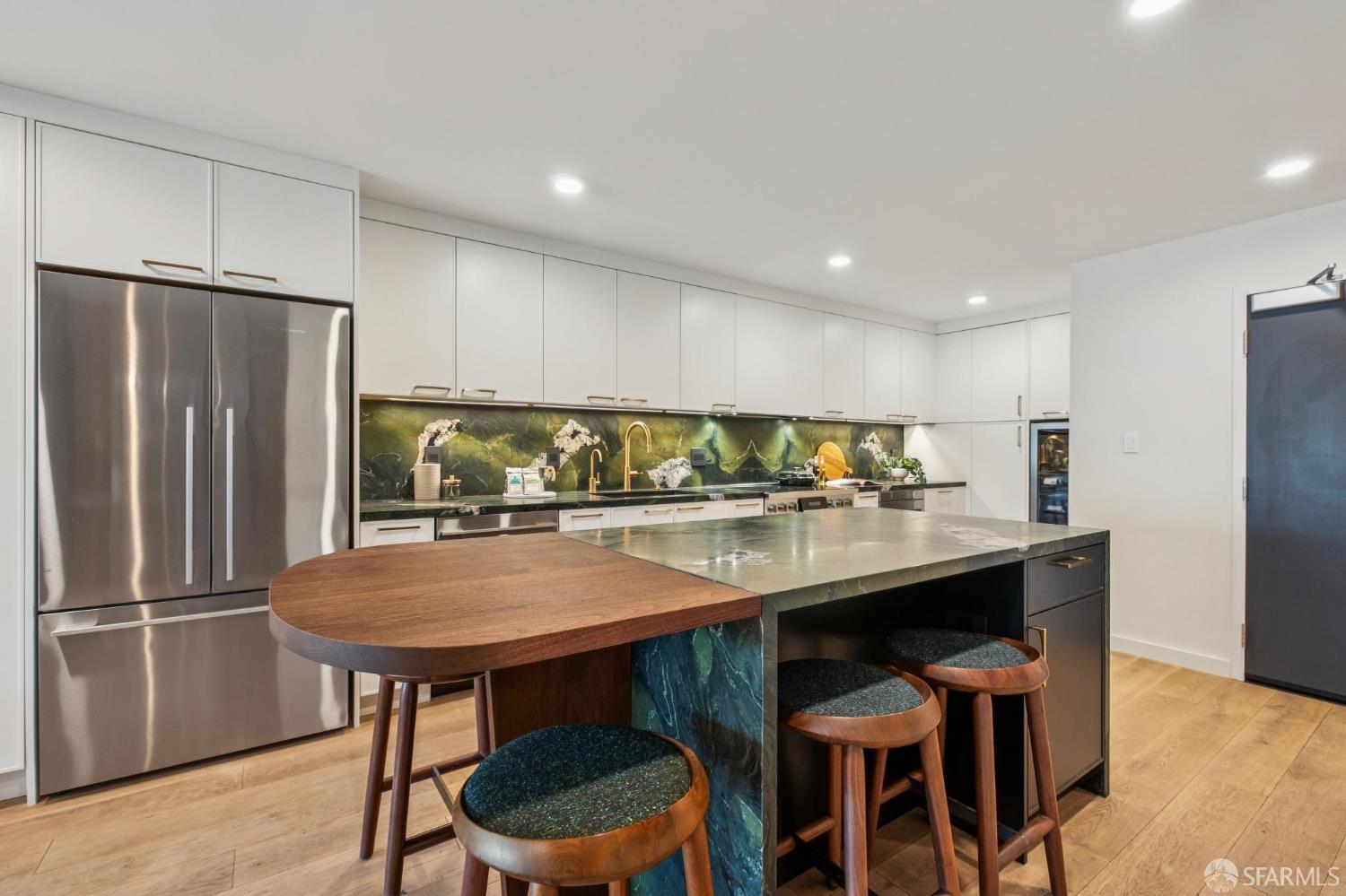 1624 Larkin Street # 7