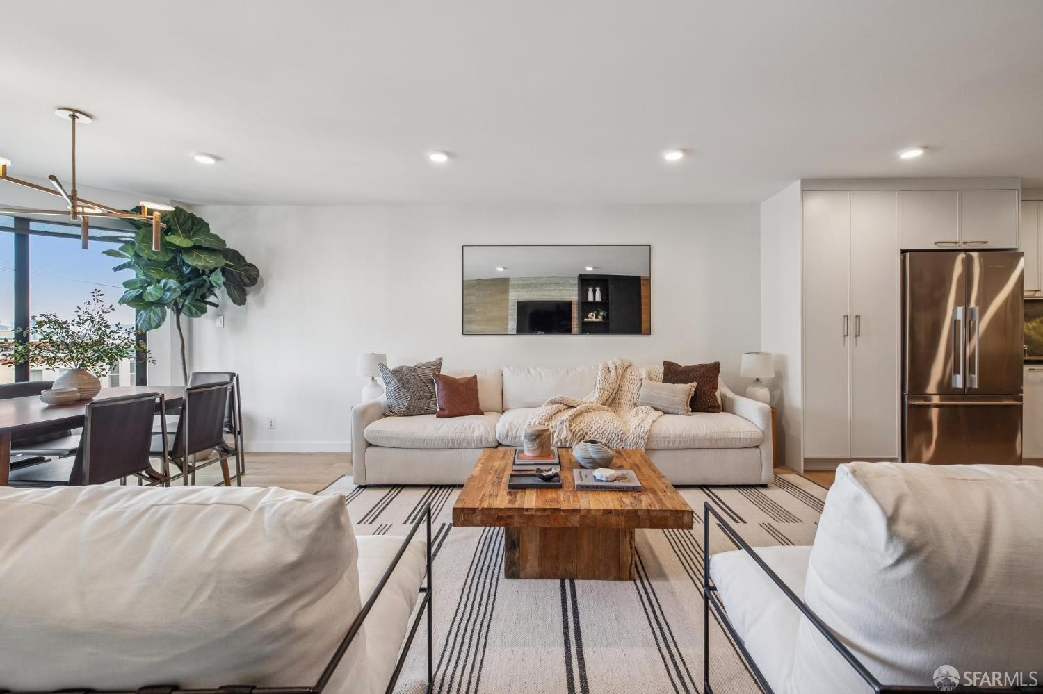 1624 Larkin Street # 7