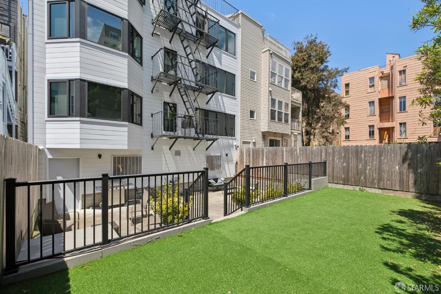 1624 Larkin Street # 7