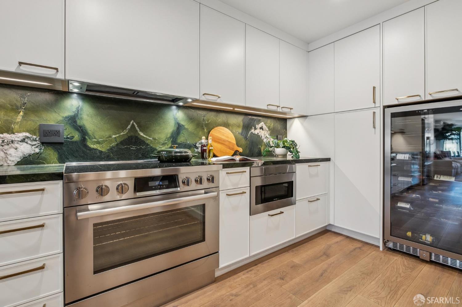 1624 Larkin Street # 7