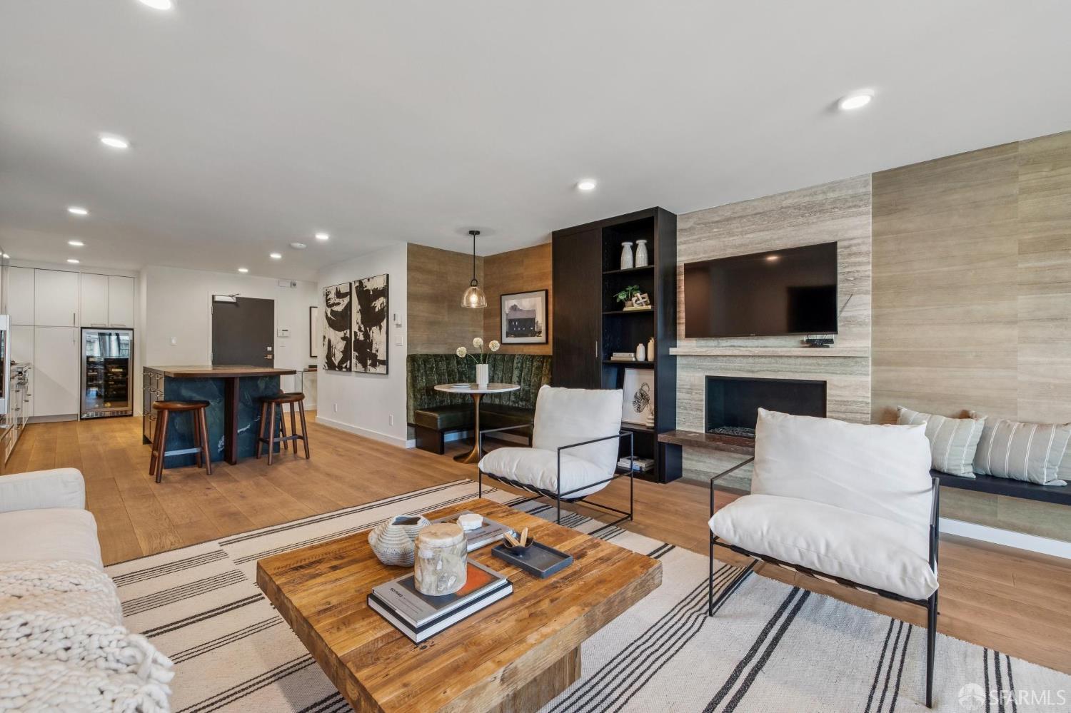 1624 Larkin Street # 7