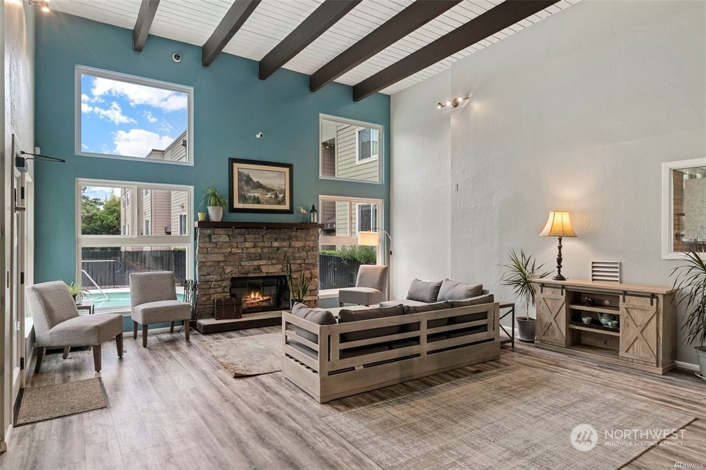 5824 NE 75th Street Unit: D201