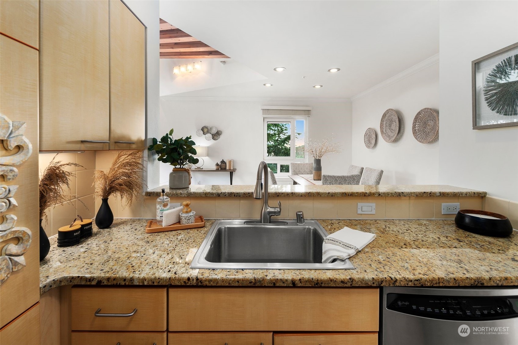 5001 California Avenue SW Unit: 611