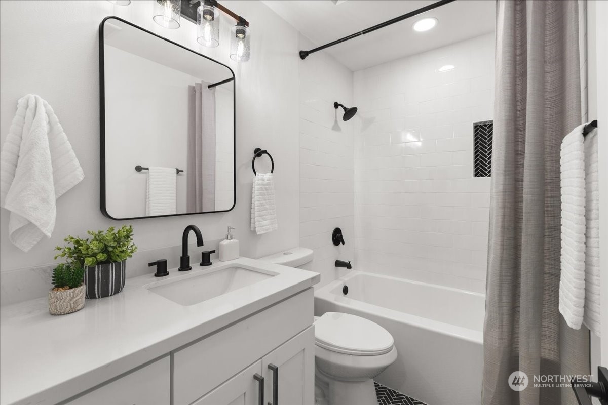 4111 Renton Avenue S