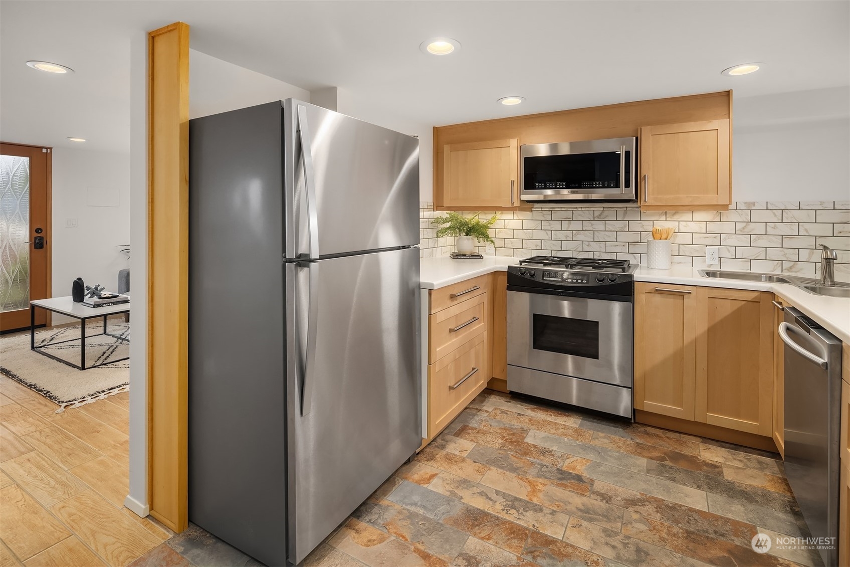 3912 Meridian Avenue N