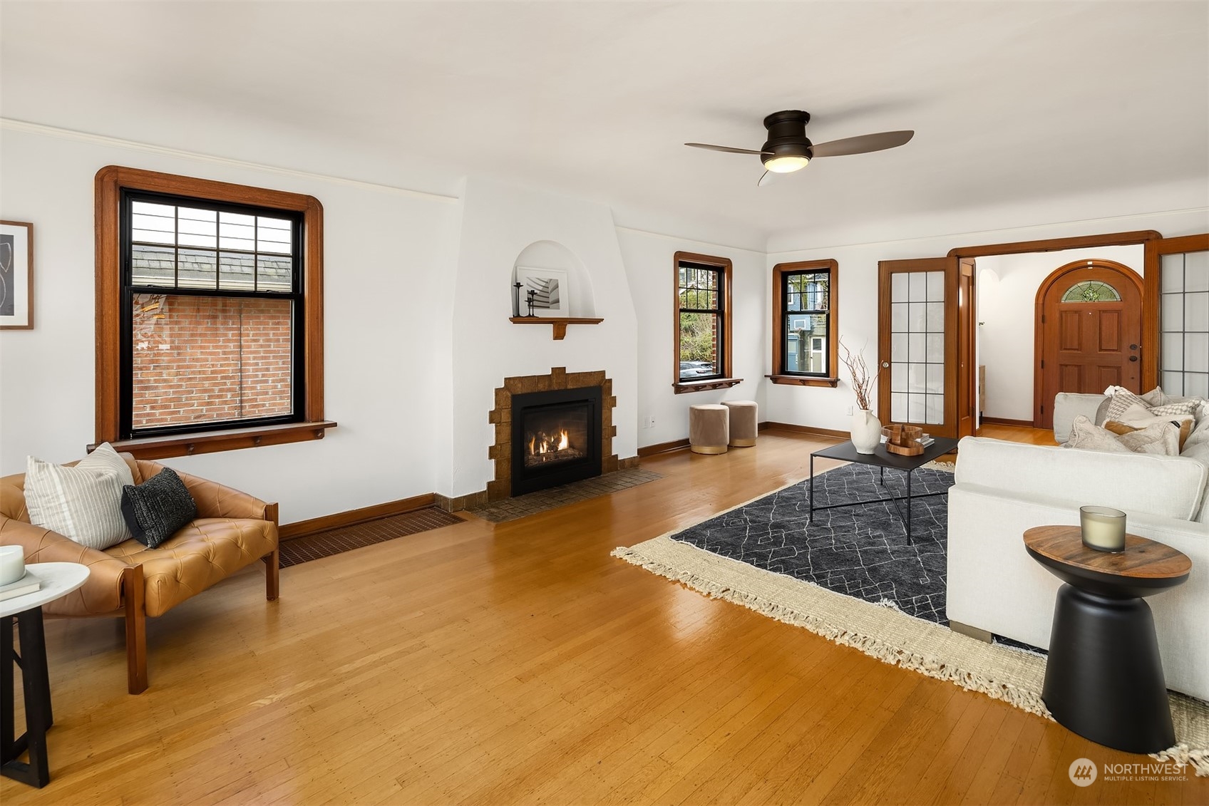 3912 Meridian Avenue N