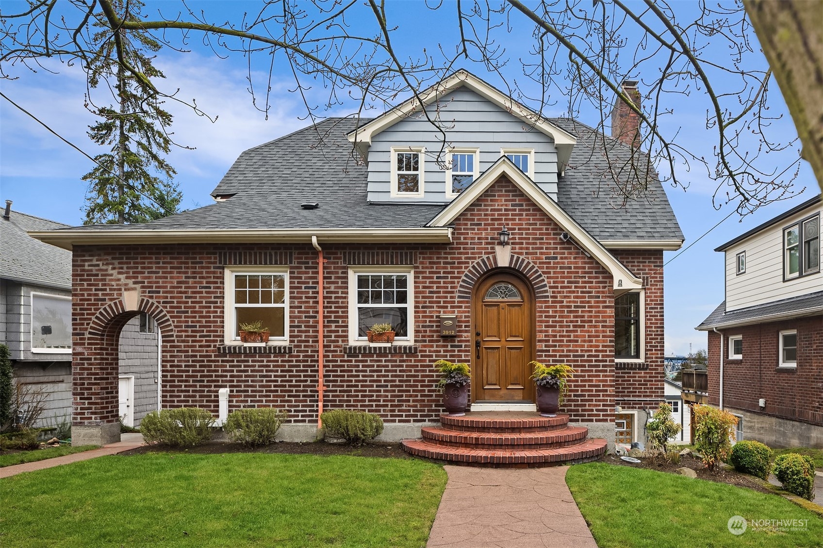 3912 Meridian Avenue N