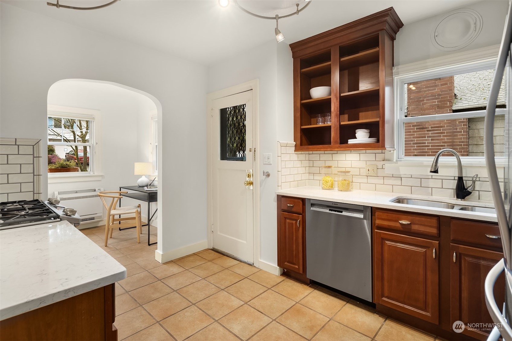 3912 Meridian Avenue N