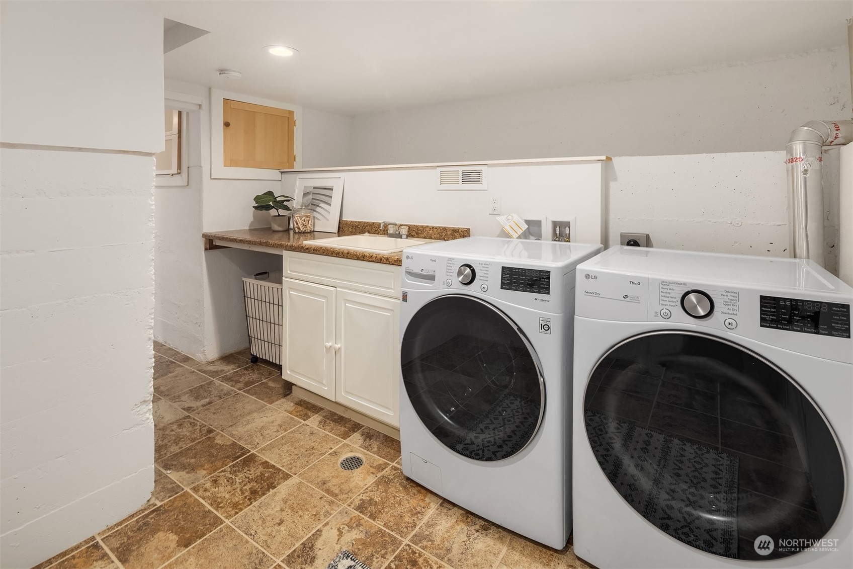 3912 Meridian Avenue N