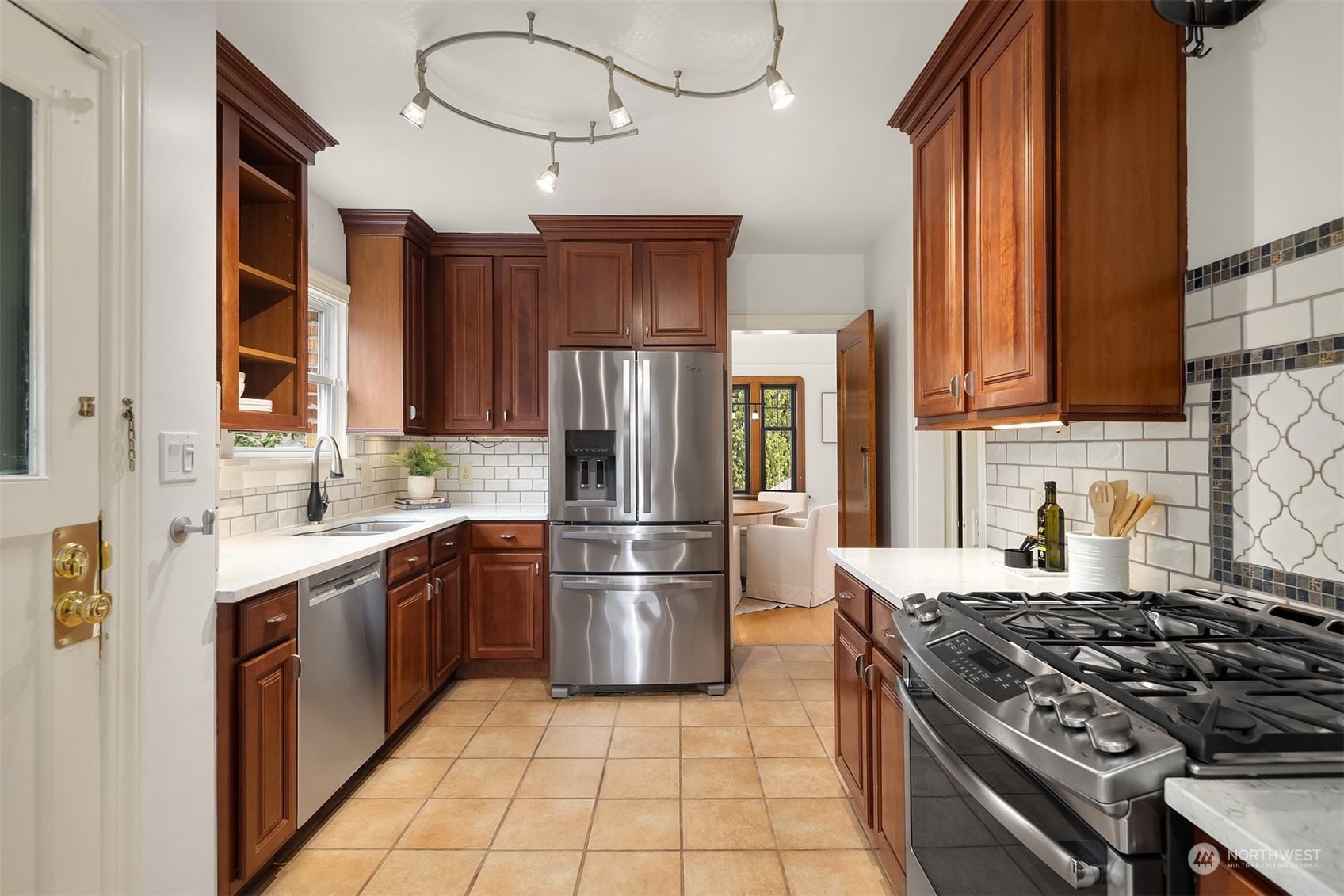 3912 Meridian Avenue N