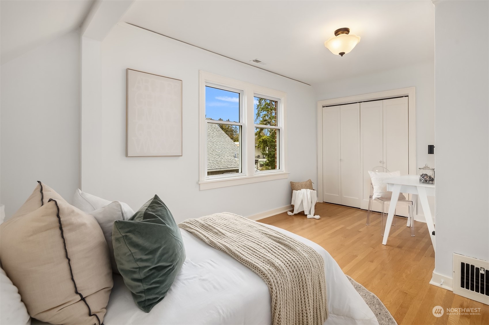 3912 Meridian Avenue N