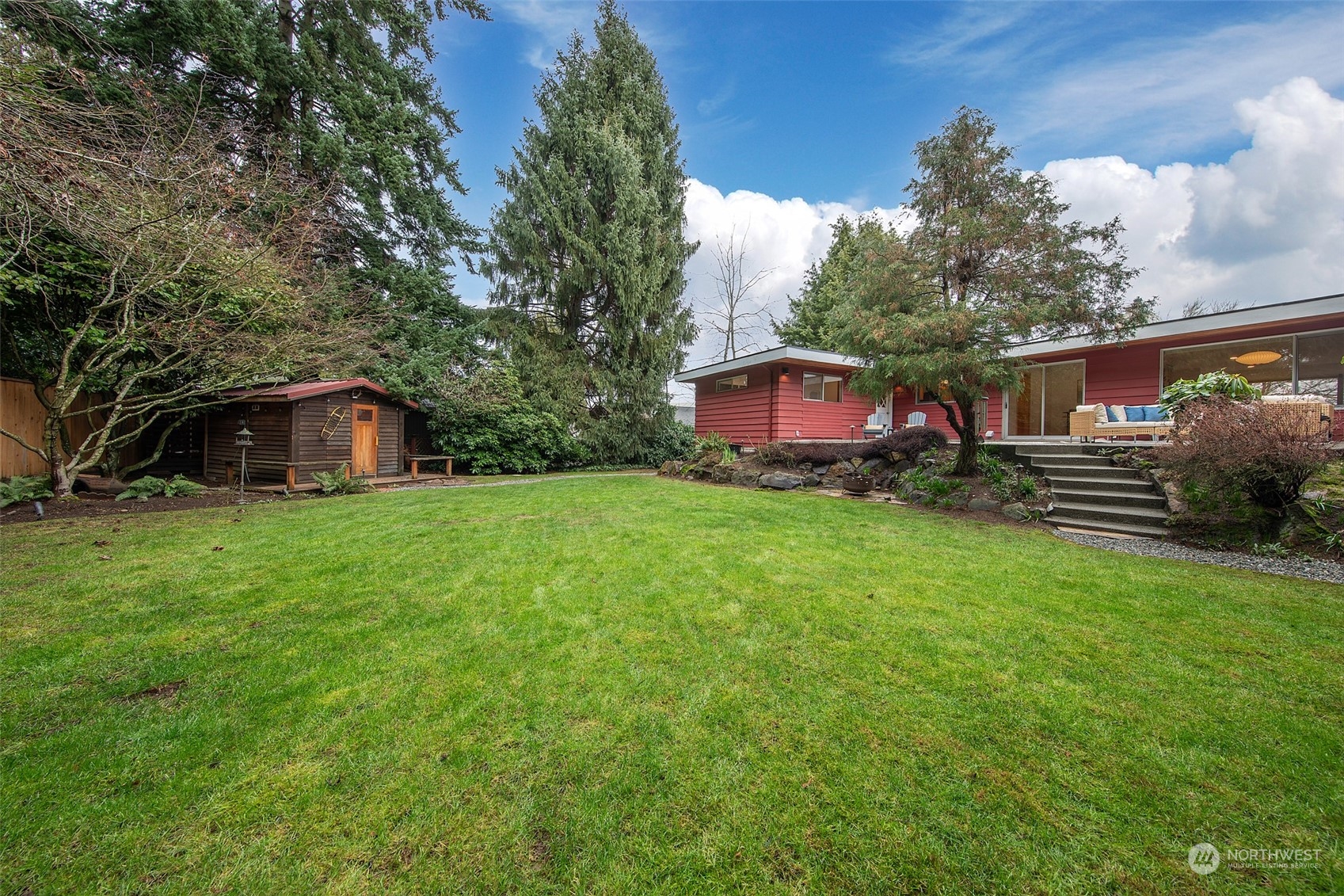 10033 12th Avenue NW