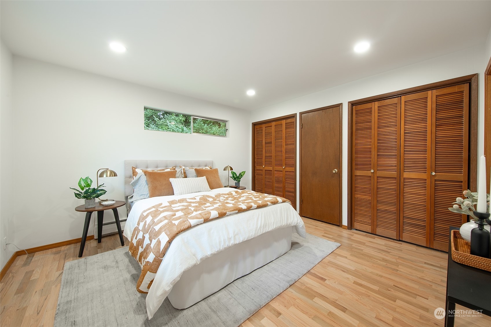 10033 12th Avenue NW