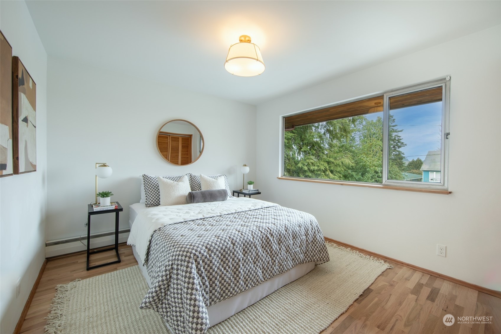 10033 12th Avenue NW