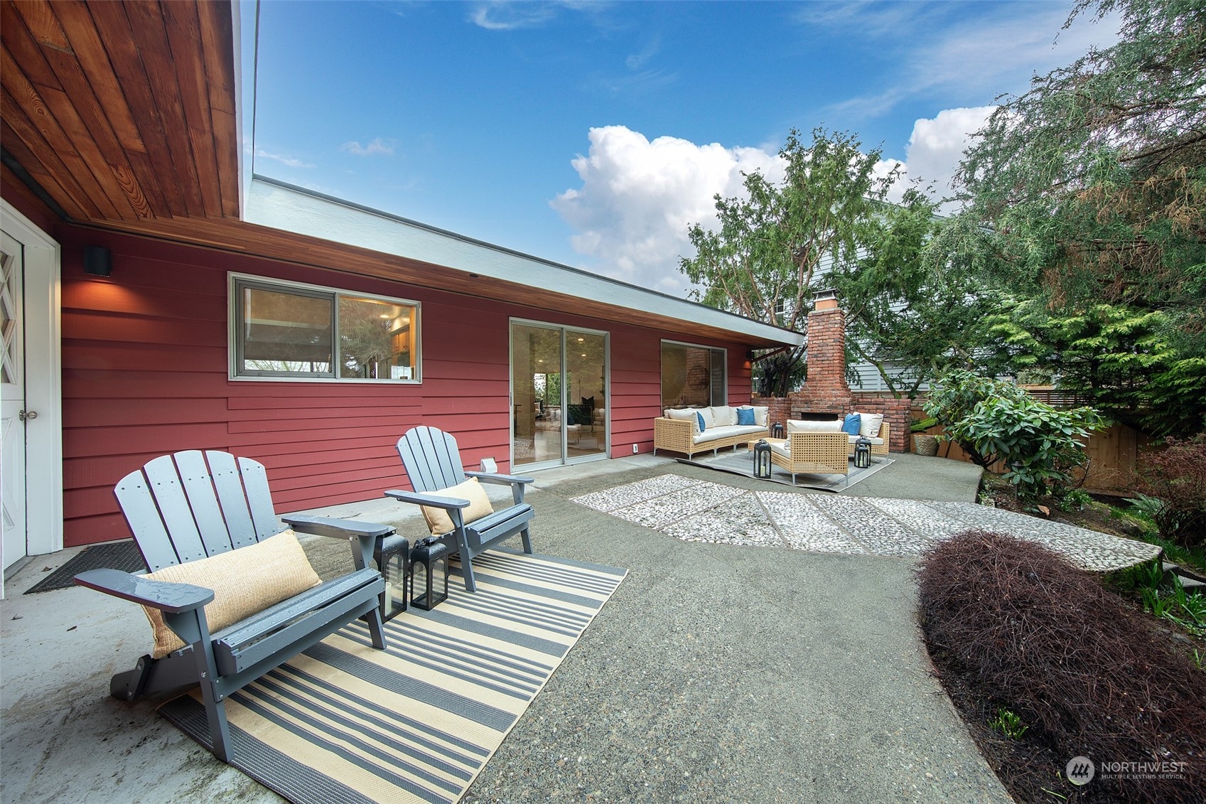 10033 12th Avenue NW