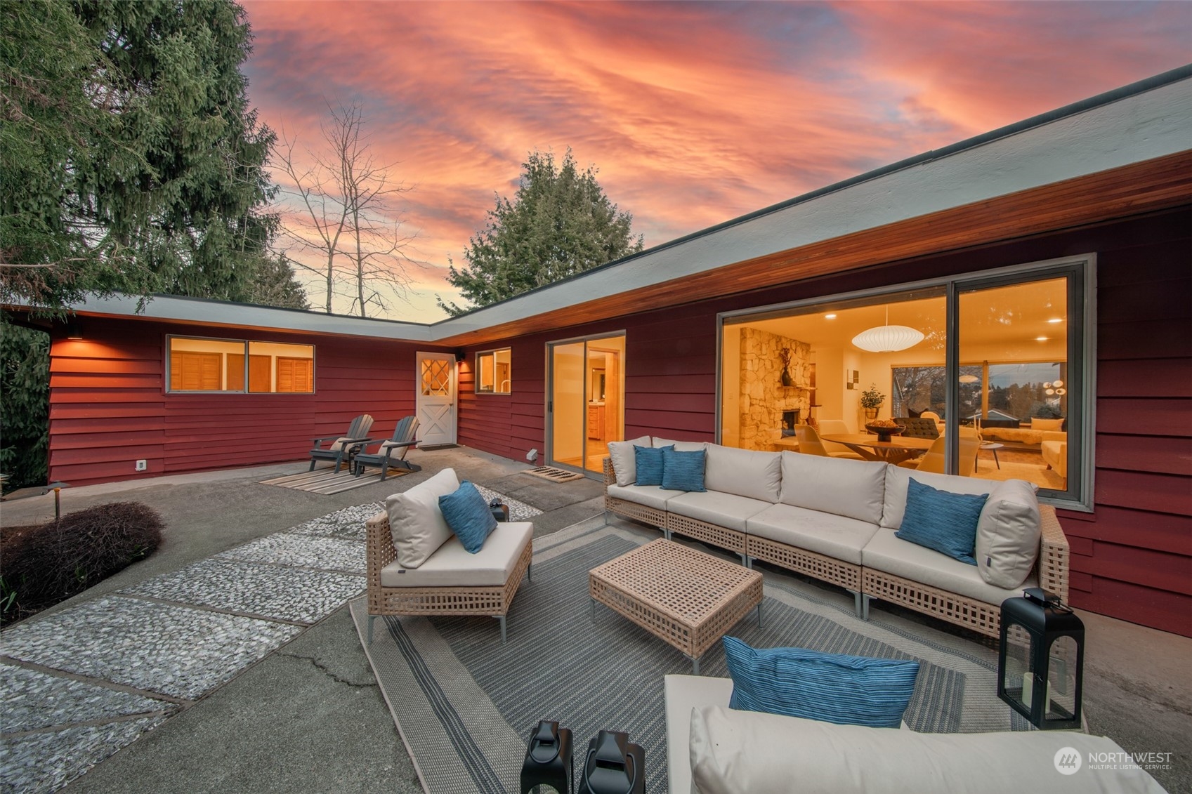 10033 12th Avenue NW