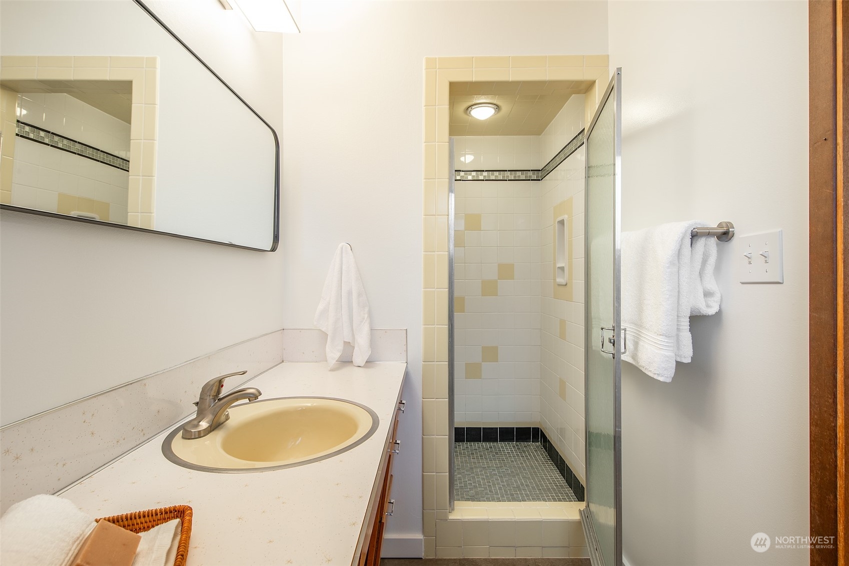 10033 12th Avenue NW