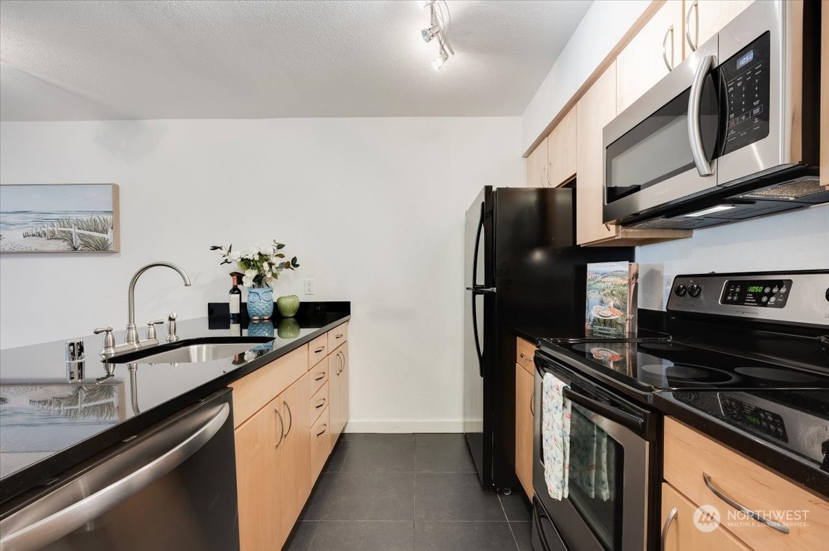 840 NE 125th Street Unit: 403