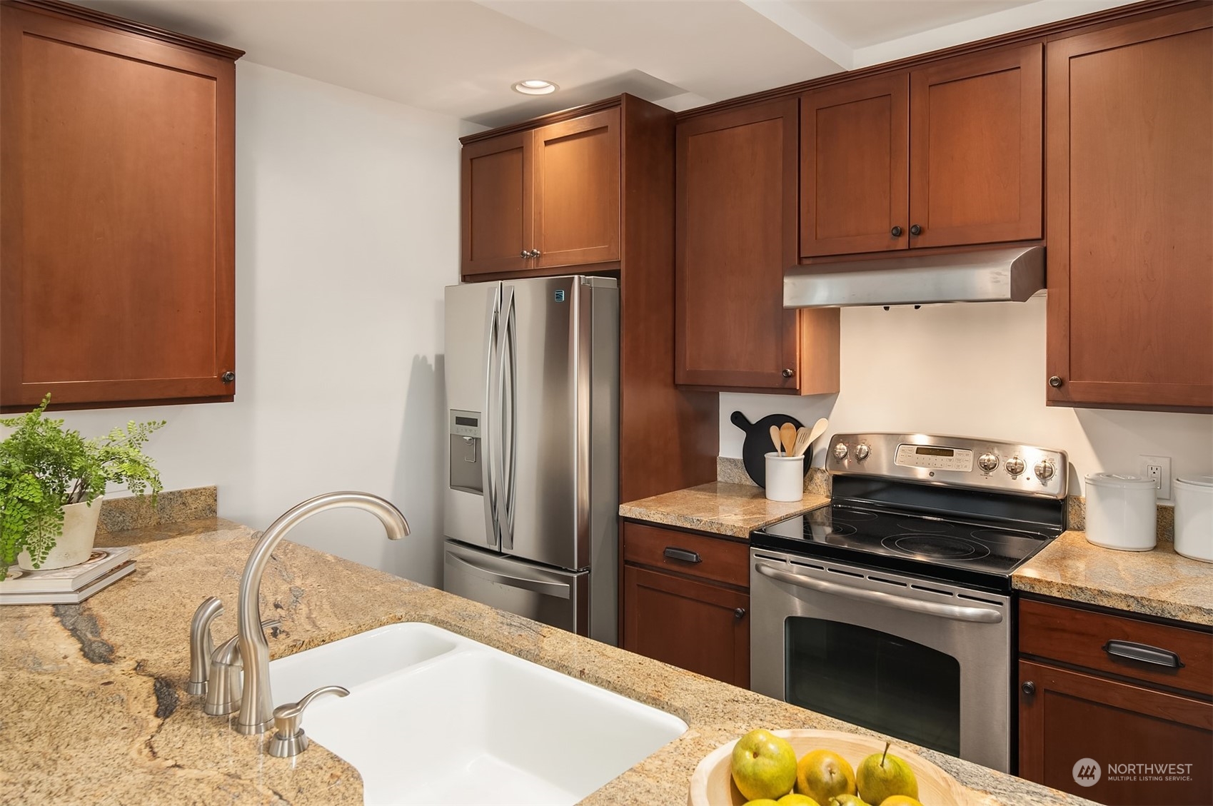 5844 NE 75th Street Unit: A310