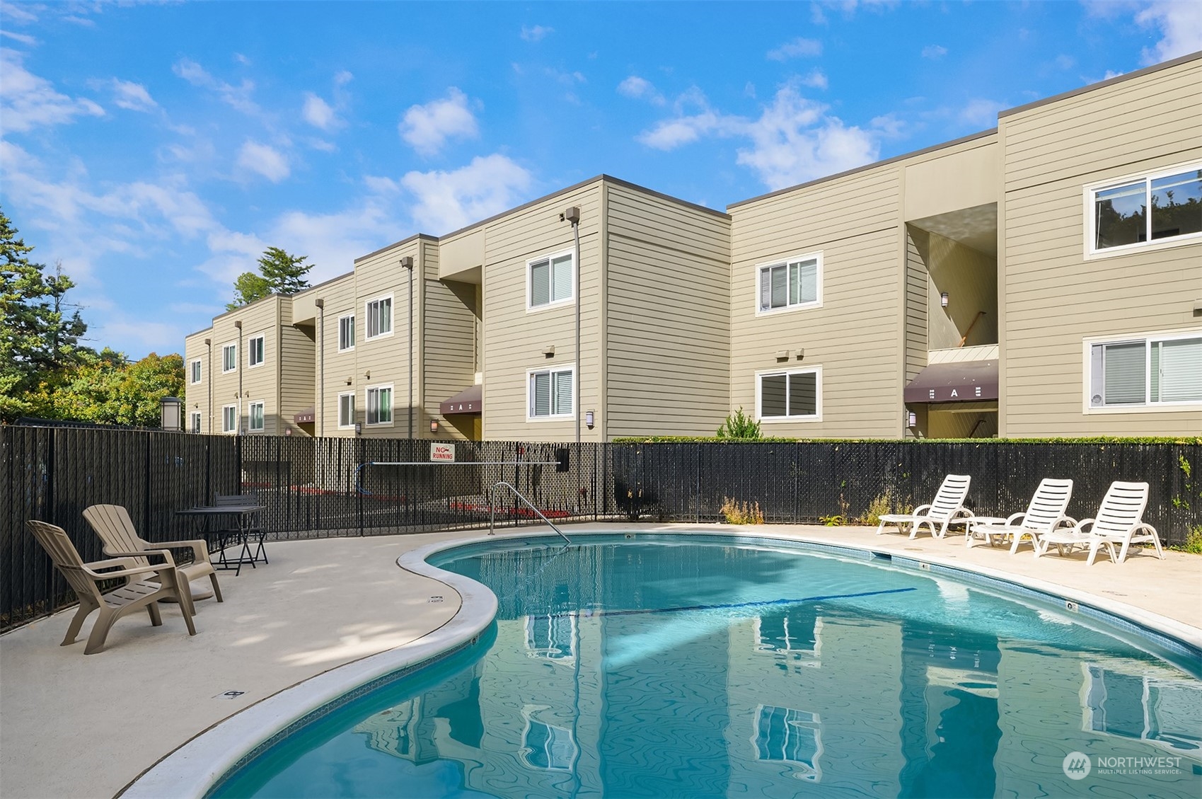 5844 NE 75th Street Unit: A310