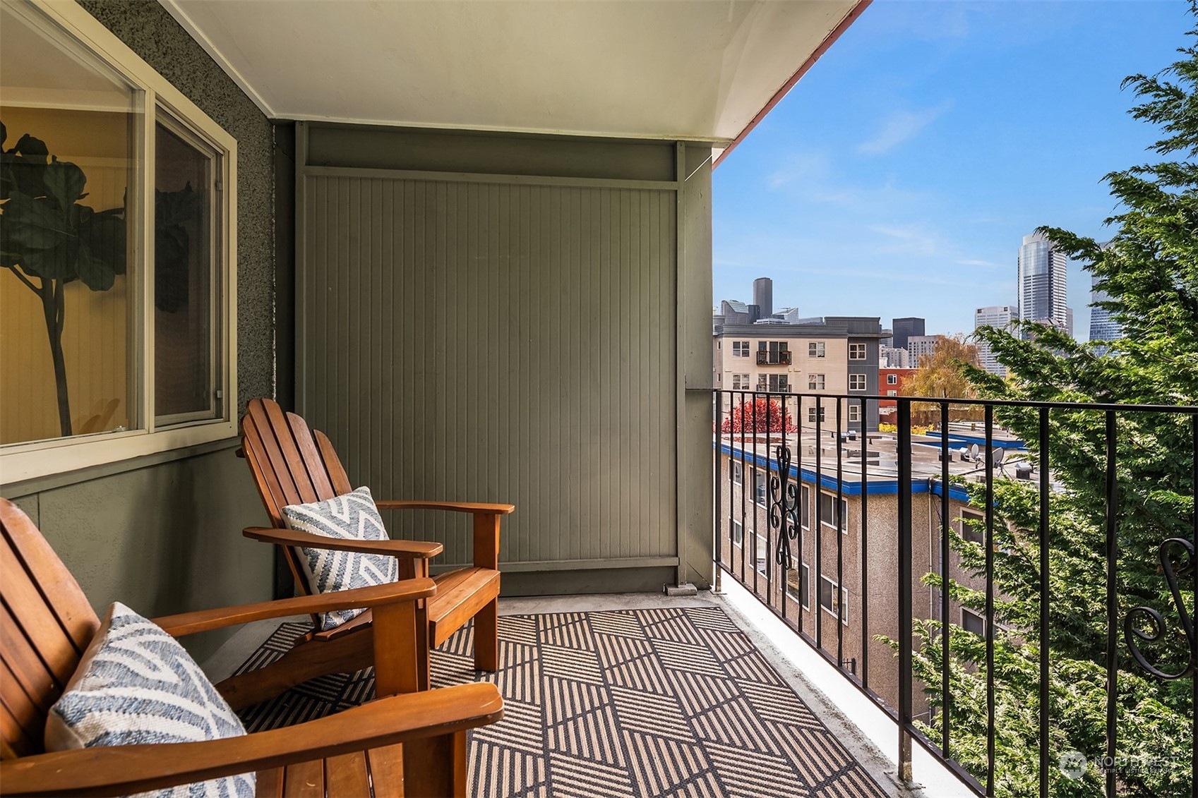 1707 Boylston Avenue Unit: 309