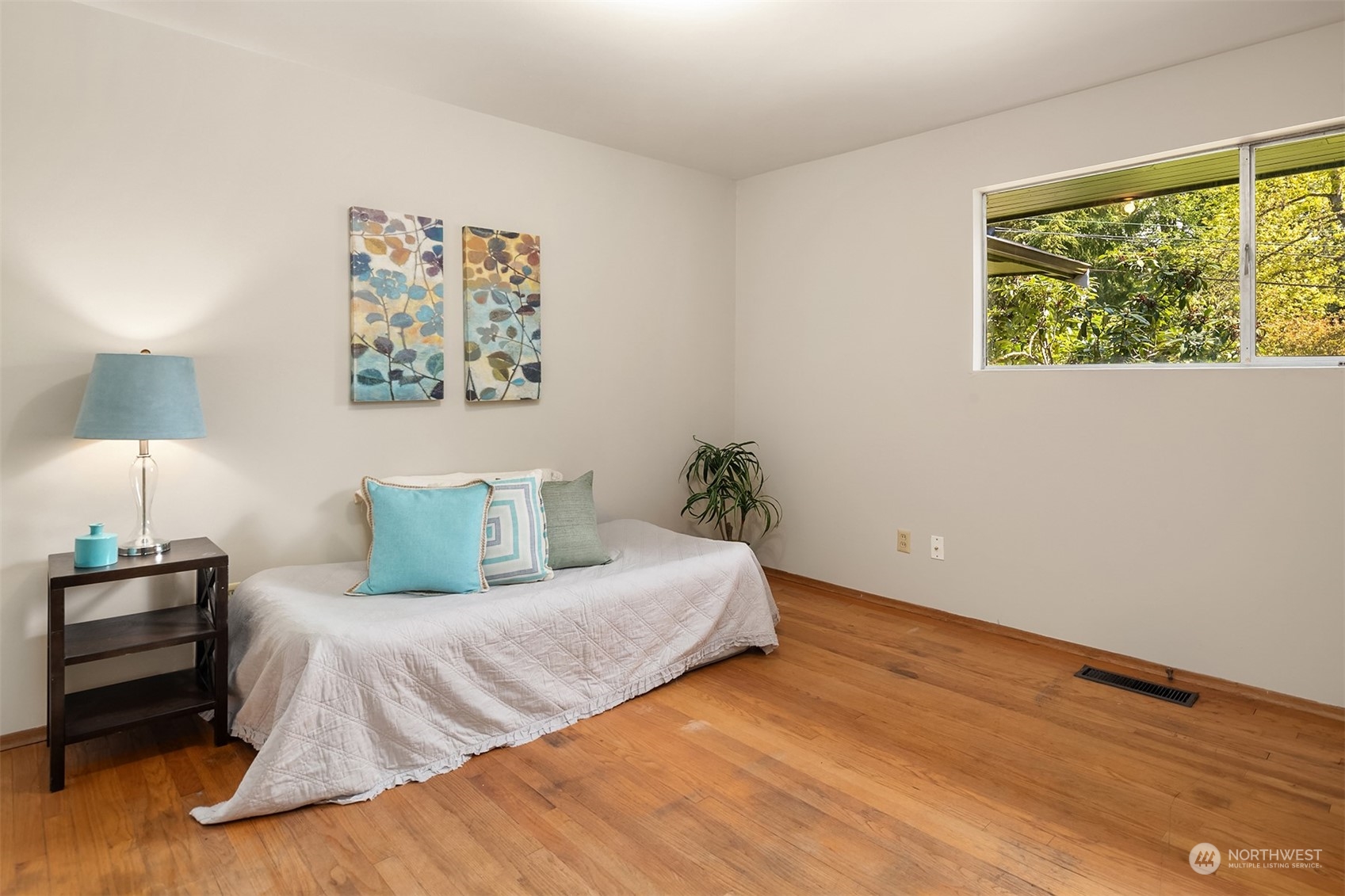 18741 60th Avenue NE