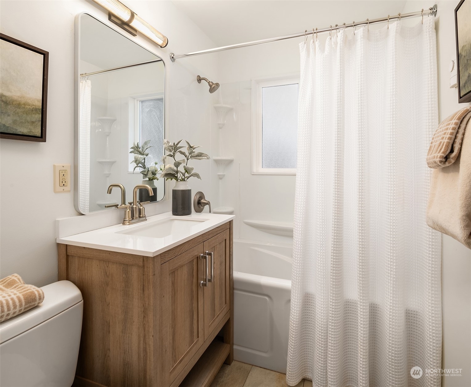 10828 23rd Avenue NE