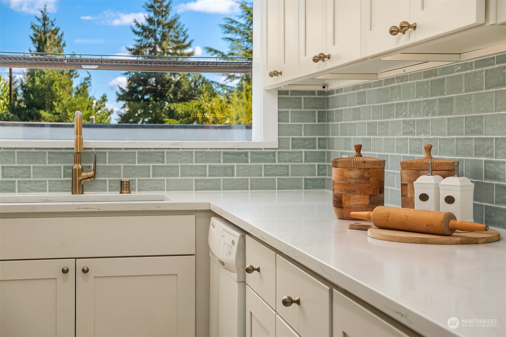 10828 23rd Avenue NE