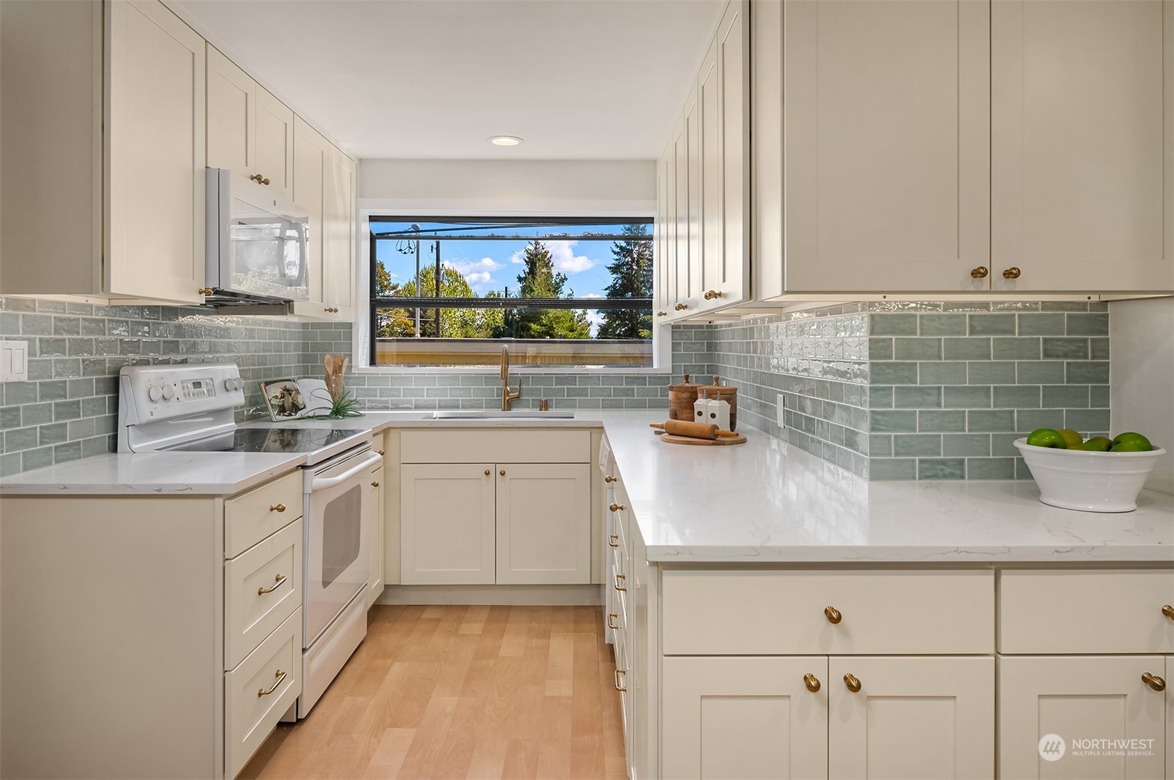 10828 23rd Avenue NE