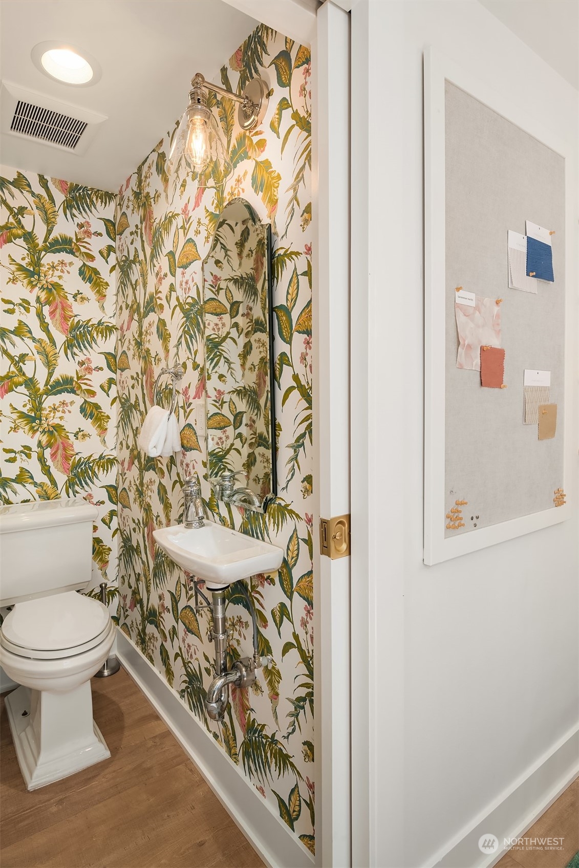 10828 23rd Avenue NE