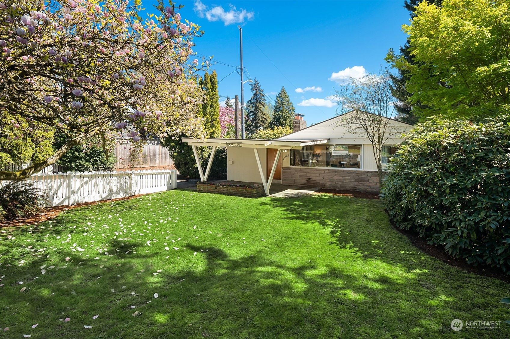 10828 23rd Avenue NE