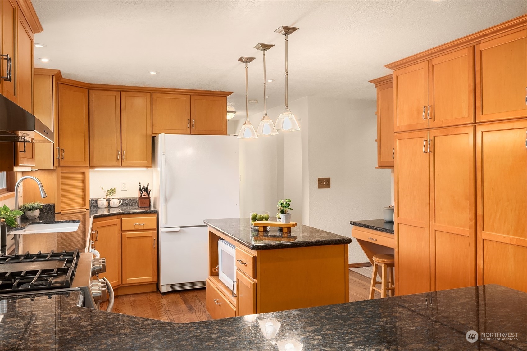 4033 NE 205th Street