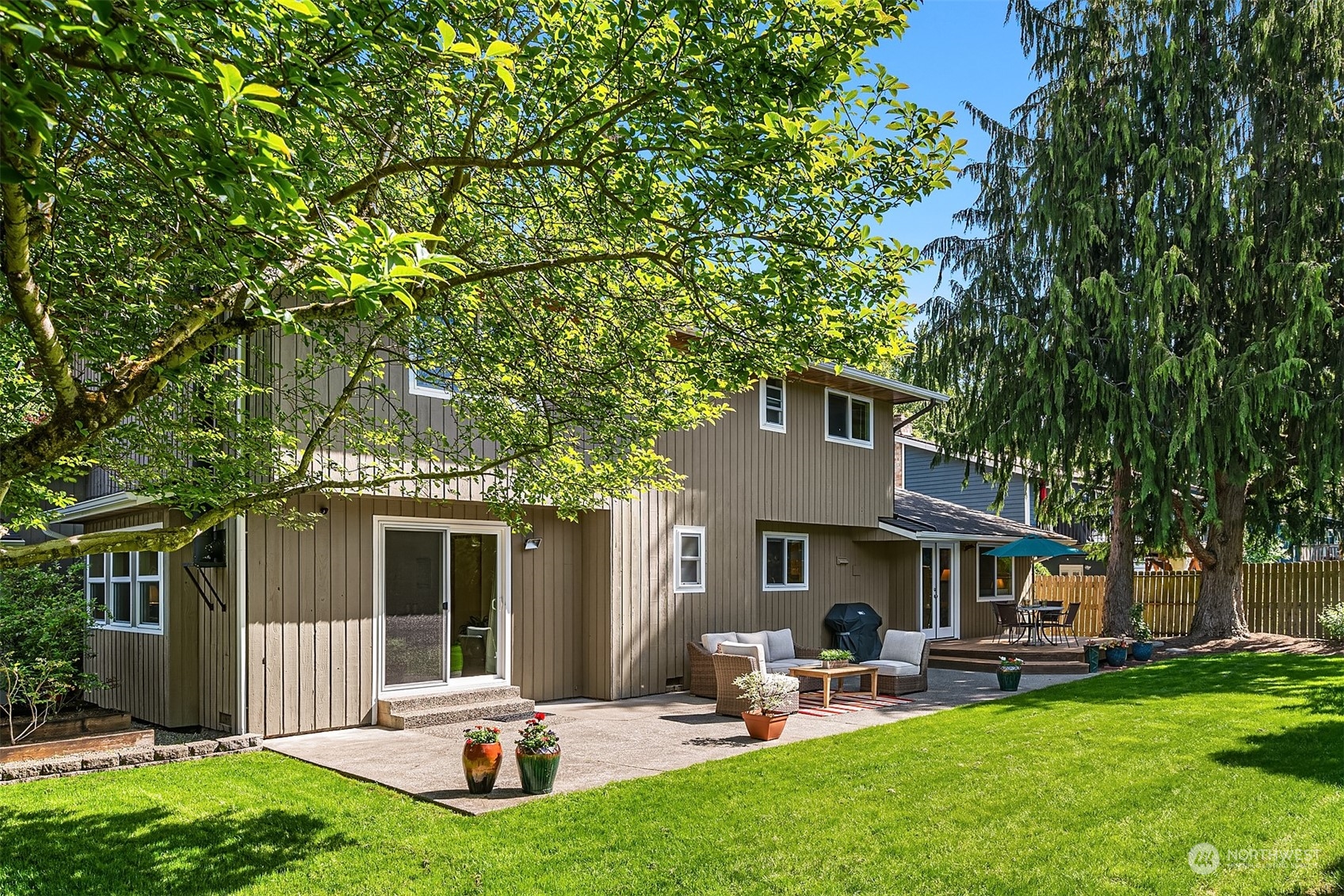 4033 NE 205th Street