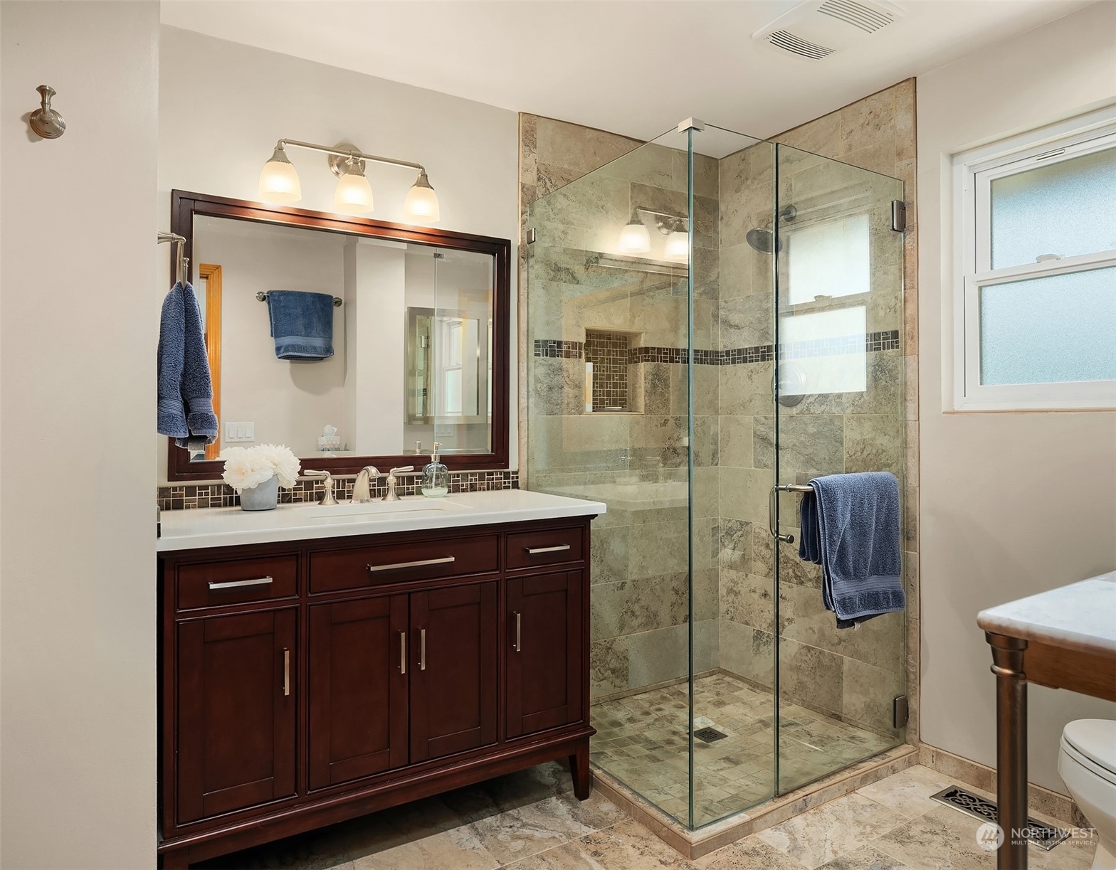 4033 NE 205th Street