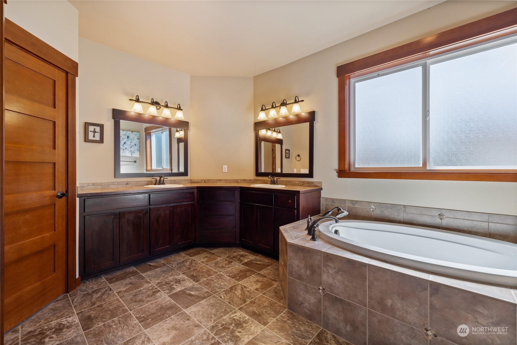 11110 119th Street E