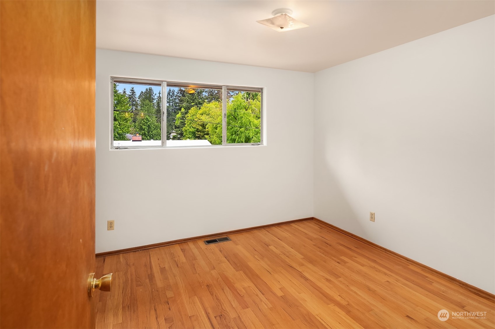 14854 Densmore Avenue N