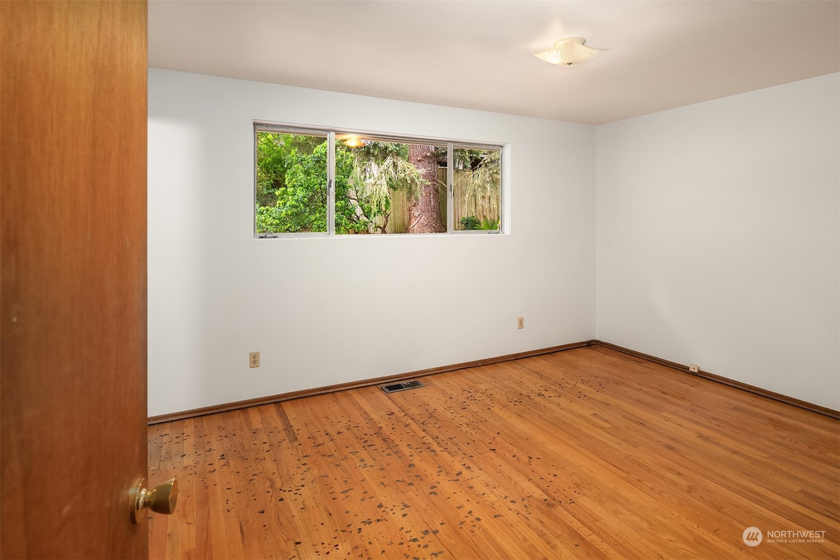 14854 Densmore Avenue N