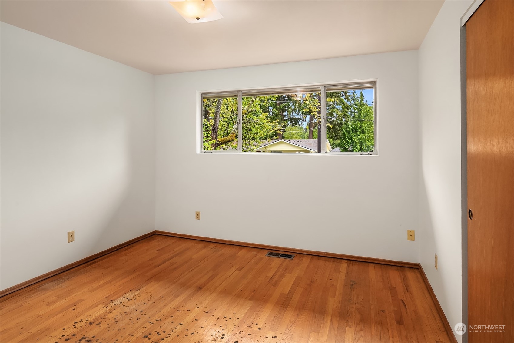 14854 Densmore Avenue N