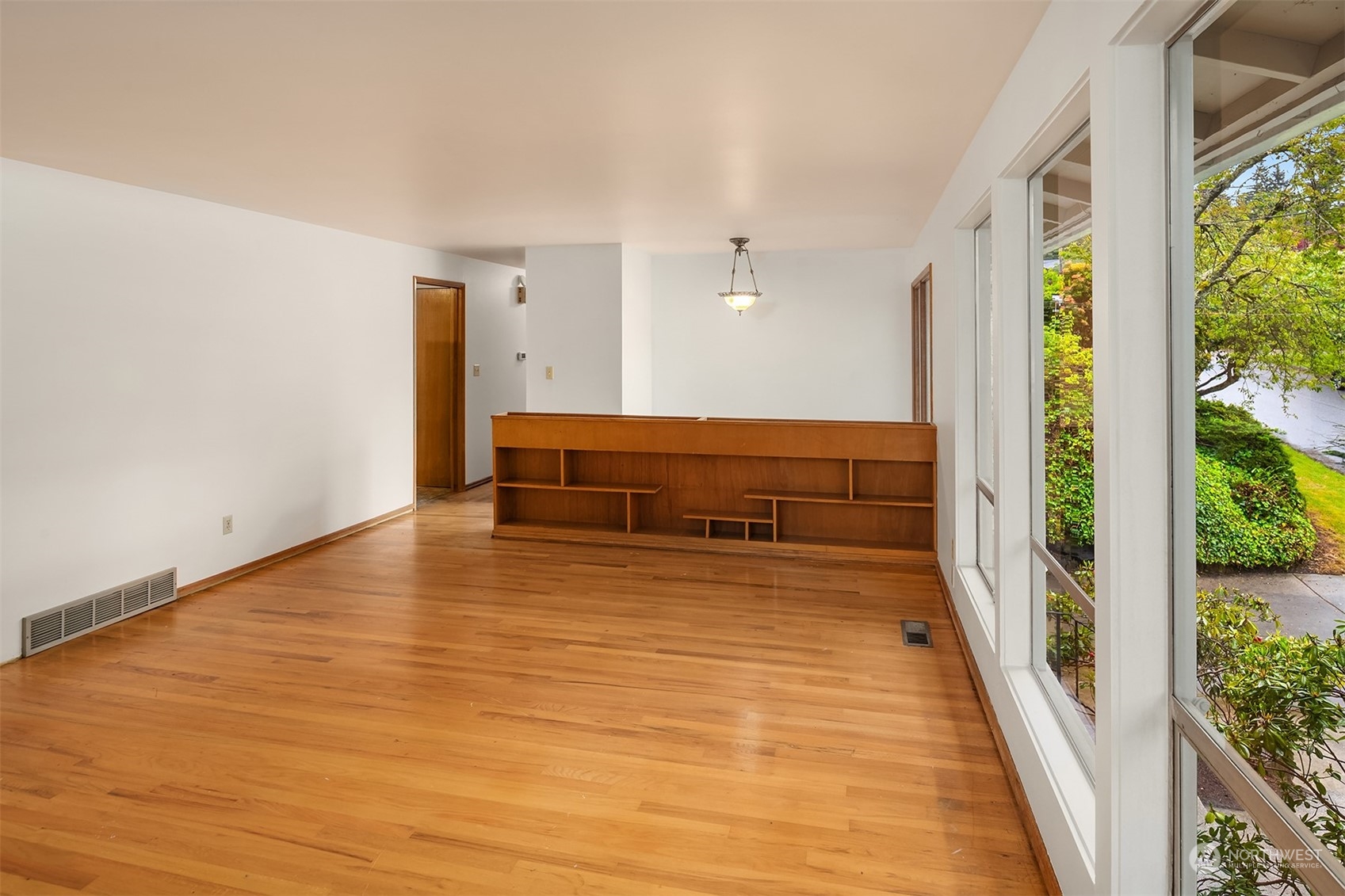 14854 Densmore Avenue N