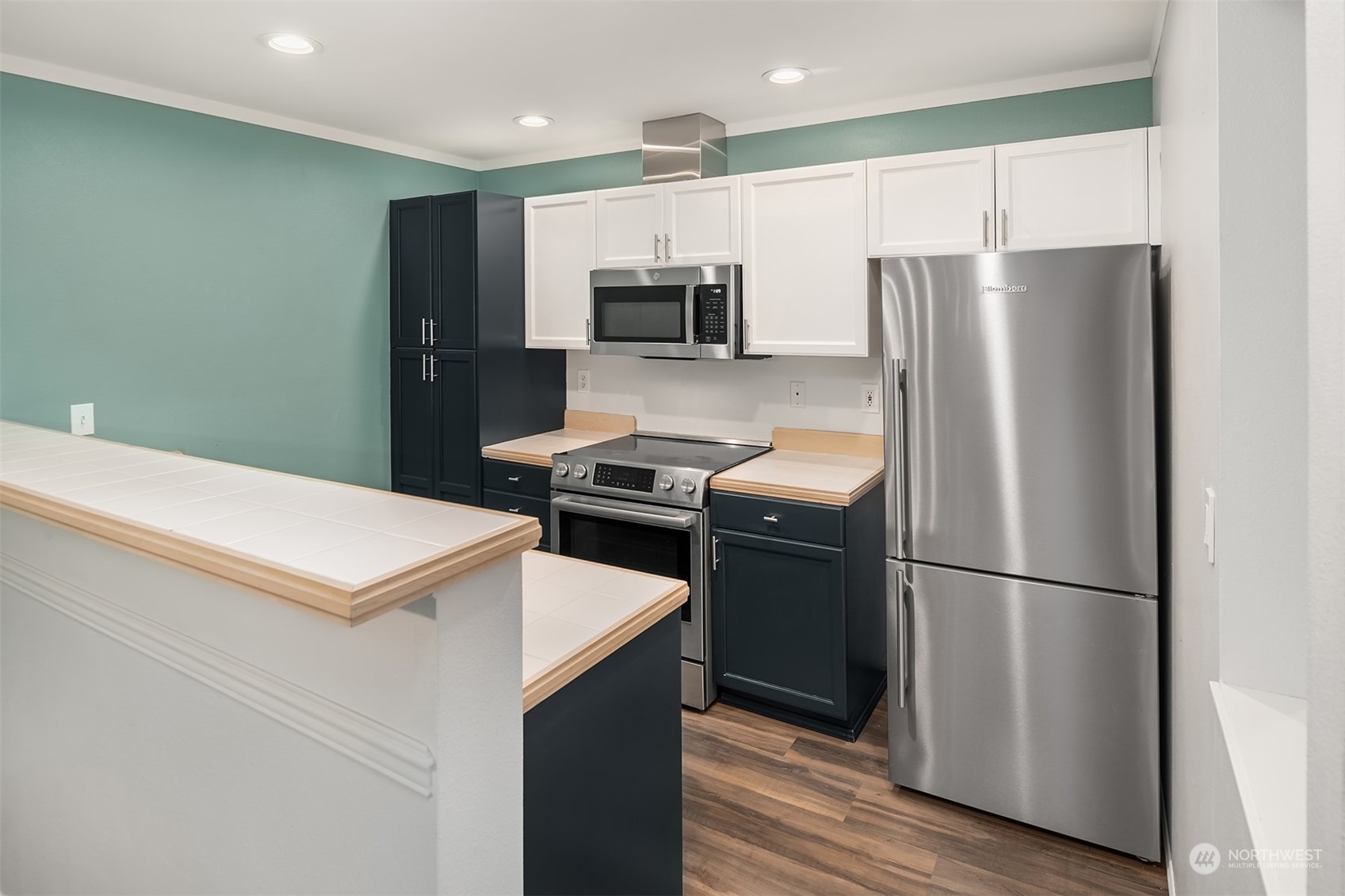 25235 SE Klahanie Blvd Unit: A305