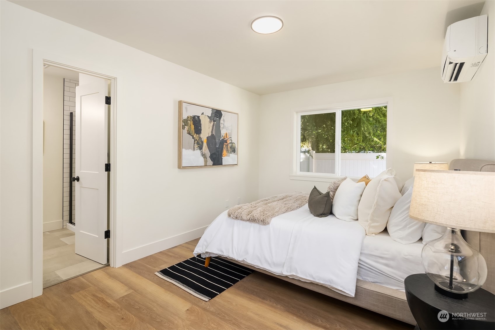 11621 Meridian Avenue N