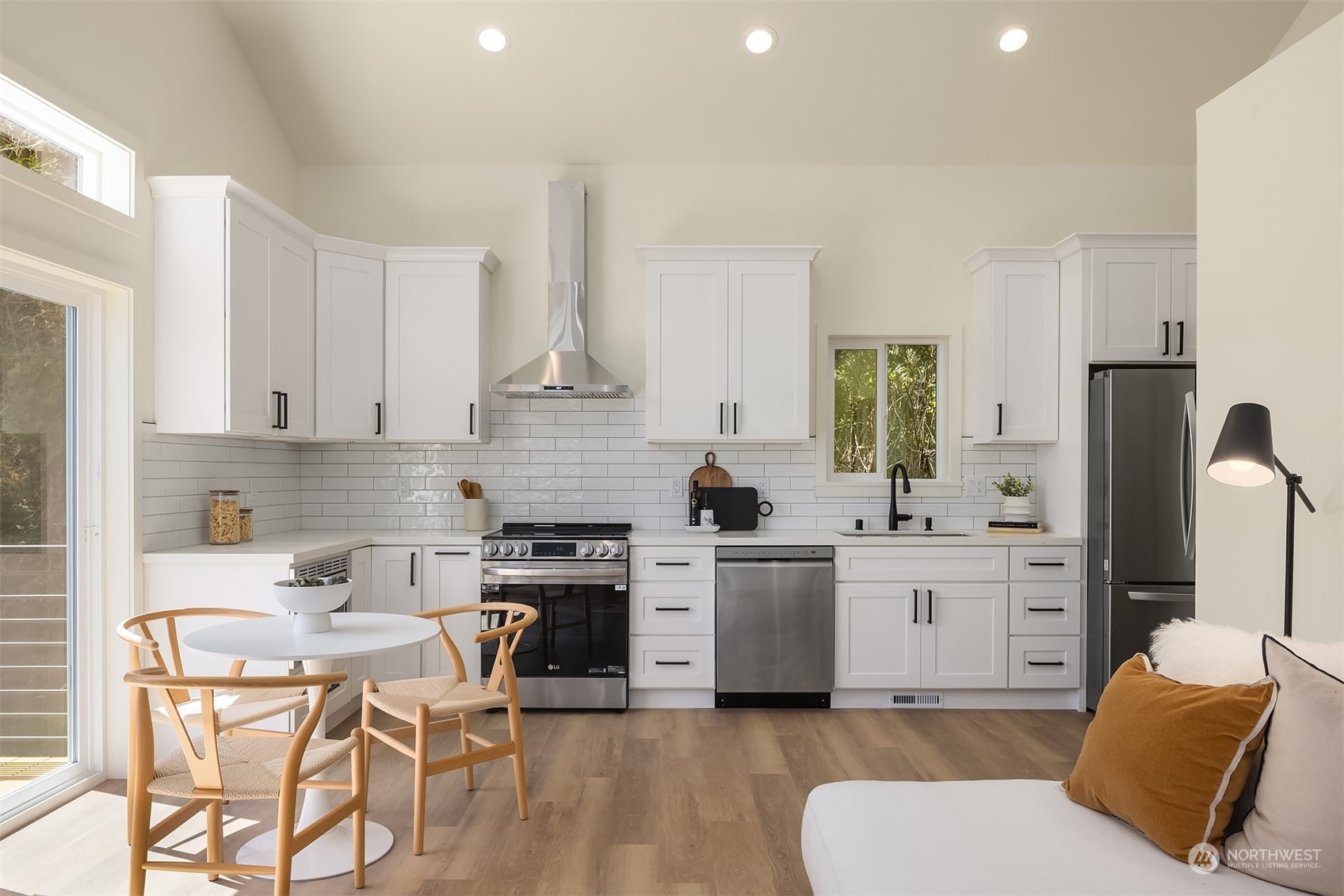 11621 Meridian Avenue N