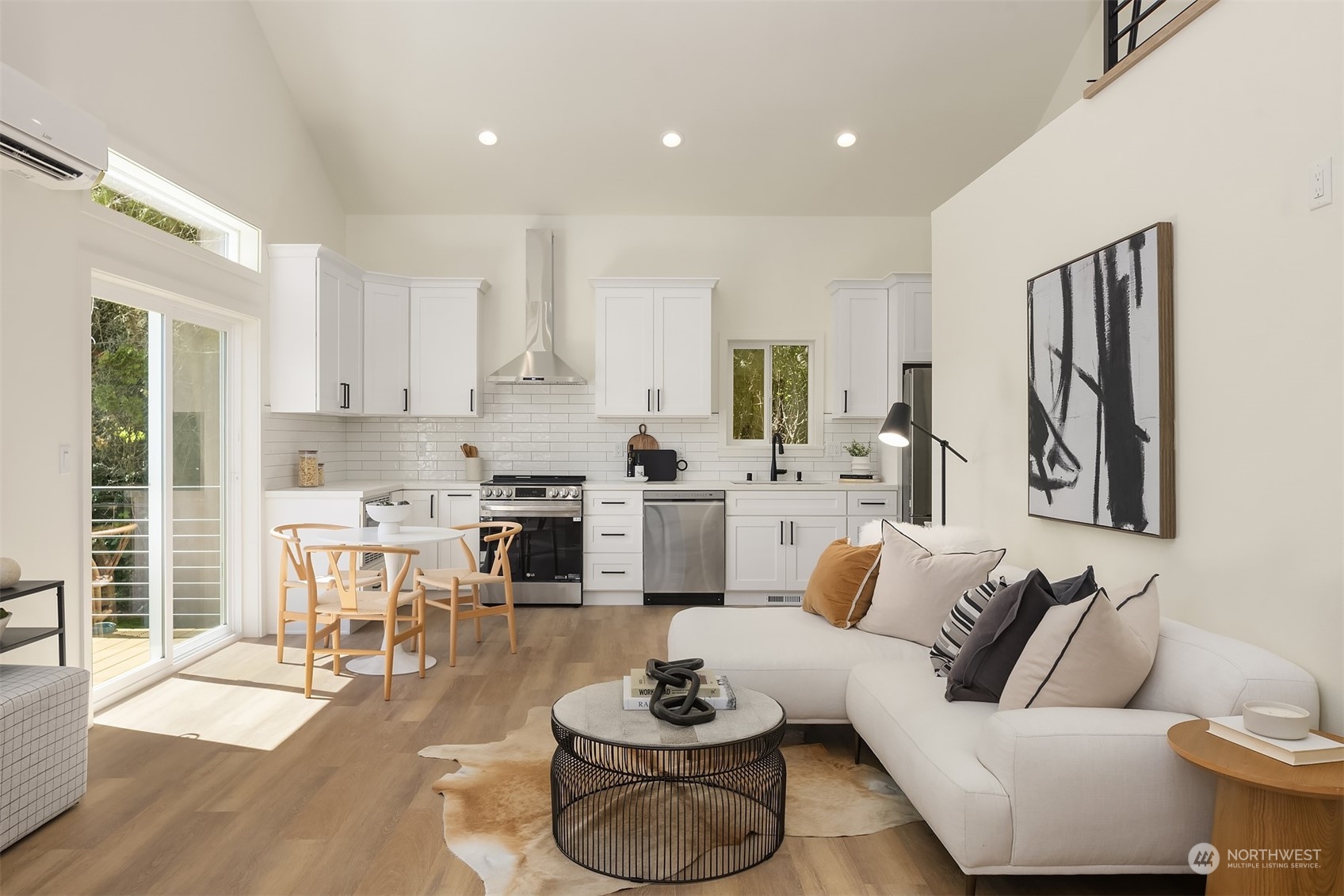 11621 Meridian Avenue N