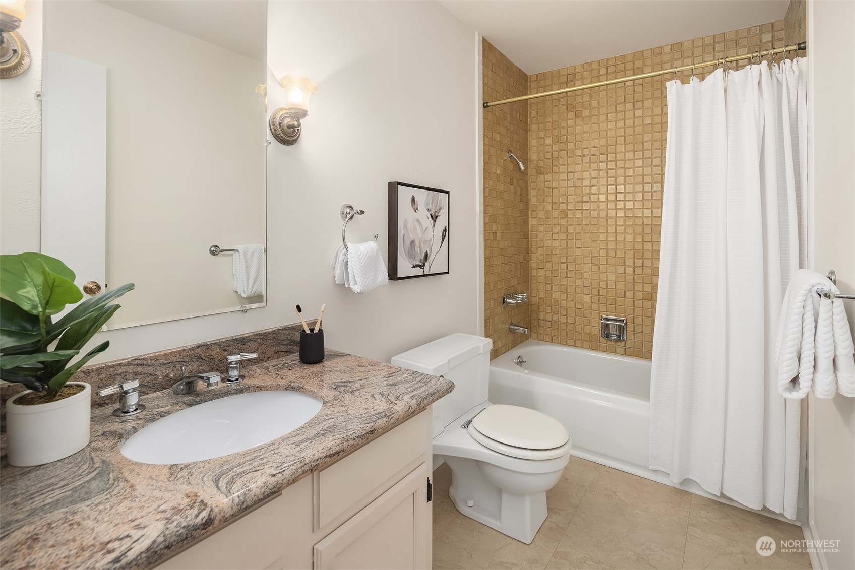 13730 15th Avenue NE Unit: D301