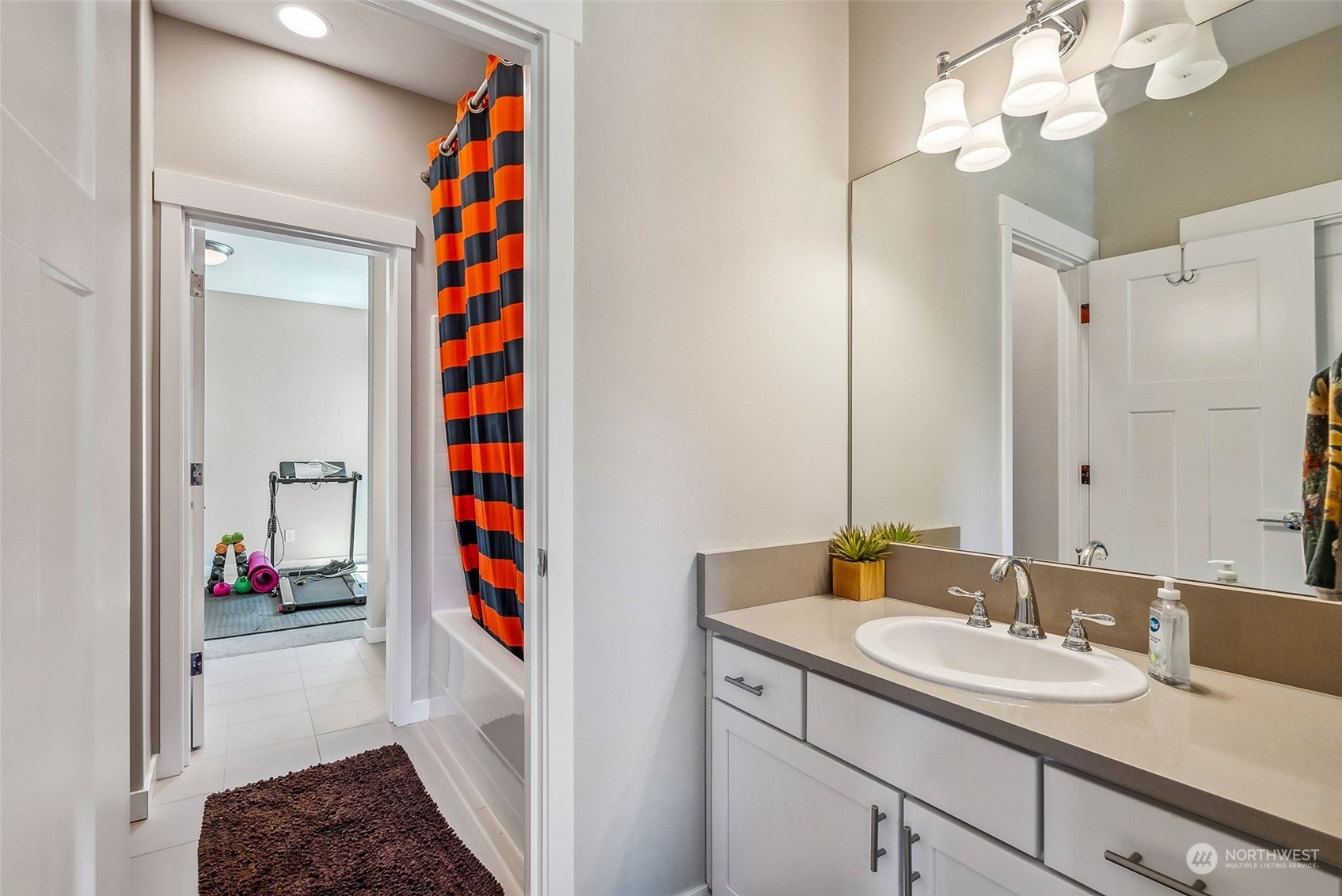 5040 327th Avenue NE