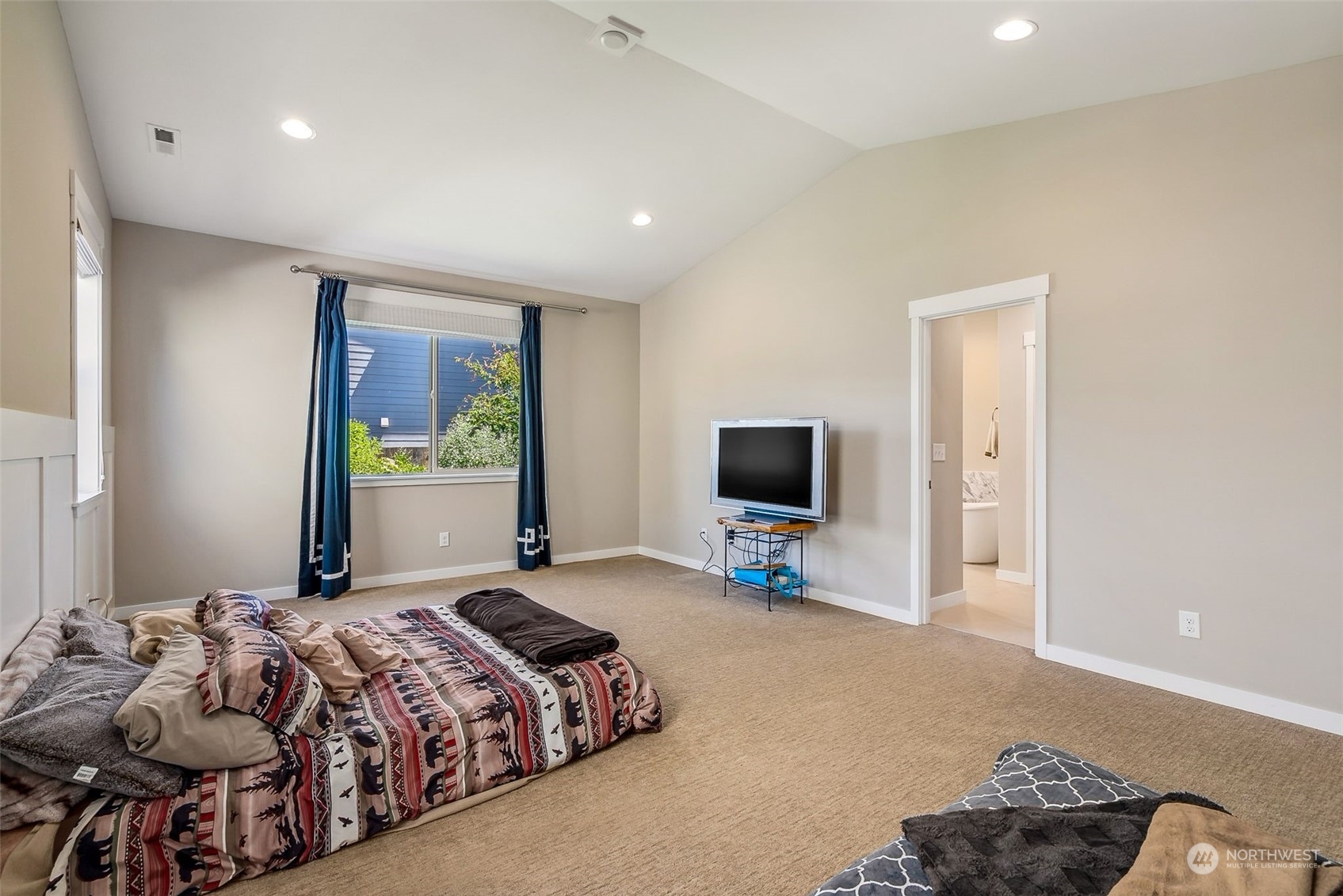 5040 327th Avenue NE