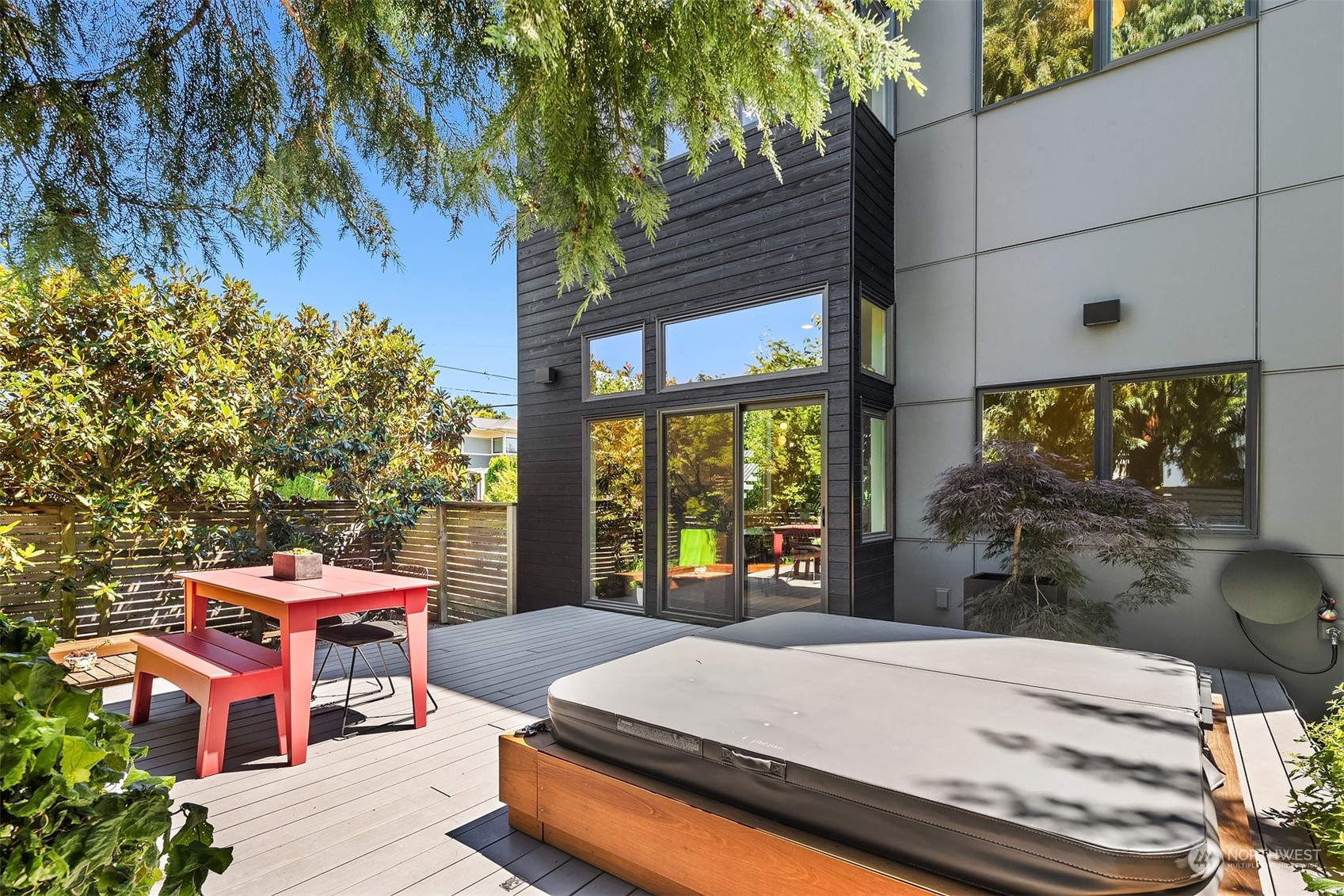 2800 W Boston Street